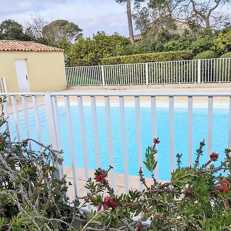 Locations De A Six-fours Avec Piscine Et Parking Prive Et A 800m De La Apartamento Six-Fours-les-Plages